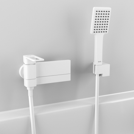 Смеситель IDDIS SLIDE SLIWT00i02 для ванны и душа 